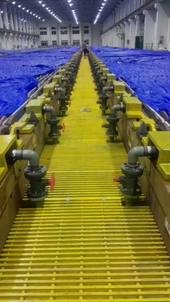 廣西金川公司電解廠拉擠格柵走道板安裝工程(圖1) 廣西金川公司電解廠拉擠格柵走道板安裝工程(圖1)